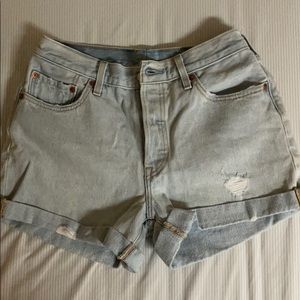 Levi’s short